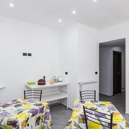 Il In Stanza 4* ג'נובה